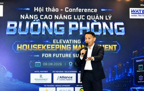 Ông Gabriel Tan, CEO GUAVA International, trực tiếp điều phối chương trình "Đào tạo nâng cao năng lực Buồng phòng"