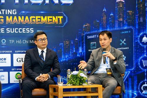 Ông Lê Hoàng Vũ, Tổng Giám đốc Renaissance Riverside Hotel Saigon chia sẻ tại toạ đàm