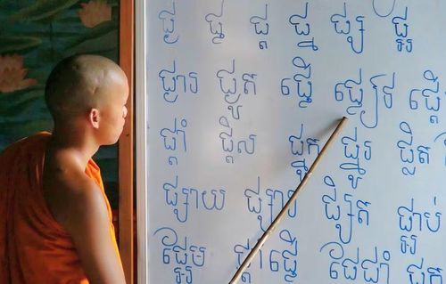 Người dạy chữ viết, tiếng nói dân tộc thiểu số ở An Giang được hỗ trợ 30.000 đồng/tiết.