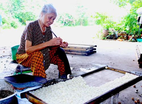 Tri thức trồng và chế biến Nhãn lồng Hưng Yên được đưa vào Danh mục quốc gia về di sản văn hóa phi vật thể mở ra cơ hội, để tỉnh Hưng Yên tiếp tục hoàn thiện hồ sơ trình UNESCO ghi danh Tri thức trồng và chế biến Nhãn lồng Hưng Yên vào Danh sách di sản văn hóa phi vật thể đại diện của nhân loại.