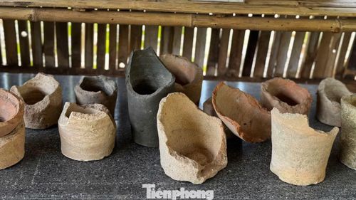 Các mẫu gốm cổ được phát hiện ở Gò Cỏ.