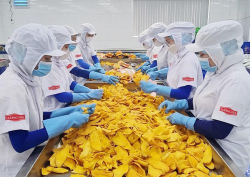 Doanh nghiệp cần tìm thêm những kênh huy động vốn để phát triển sản xuất kinh doanh.