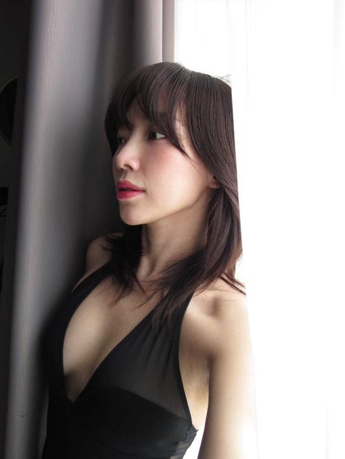 Nhiều khán giả dành lời khen cho ngoại hình và phong cách thời trang ngày càng đa dạng của Tóc Tiên.