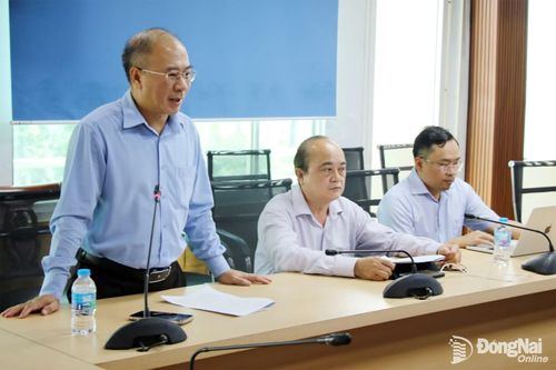 Phó Giám đốc Sở Khoa học và Công nghệ Đồng Nai Nguyễn Minh Quang chia sẻ ý kiến về chủ đề các hội thảo chuyên đề dự kiến diễn ra tại sự kiện. Ảnh: Hải Quân