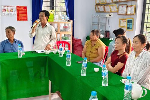 Người dân tại các thôn trực tiếp có ý kiến, kiến nghị đối với lãnh đạo xã Cát Tiên 2 tại chương trình “Ngày thứ Bảy đến với Nhân dân”