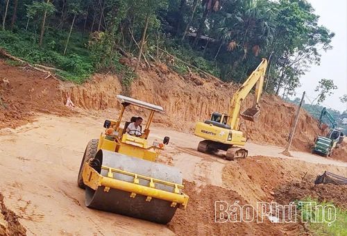 Đơn vị thi công đẩy nhanh tiến độ dự án.