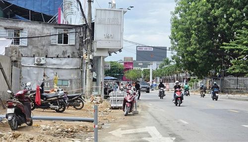 Tuyến đường Bà Triệu vẫn đang gặp khó khăn trong giải phóng mặt bằng.