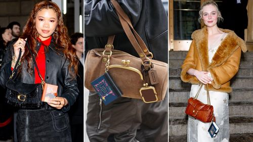 Thương hiệu Coach tung ra bộ sưu tập móc khóa hình sách mini hồi thán 3 năm nay. Ảnh: Marie Claire. 