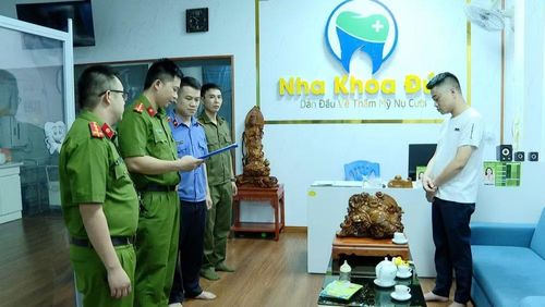 Cơ quan Cảnh sát điều tra Công tỉnh Lạng Sơn tiến hành Lệnh khám xét Phòng khám do Hoàng Trọng Nguyên làm chủ.
