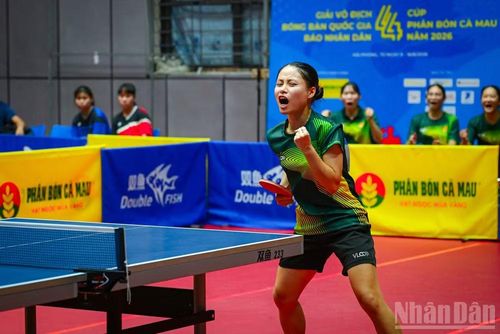 Vũ Hoài Thanh bùng nổ cảm xúc khi ghi những điểm số quyết định. (Ảnh: BẢO LONG)