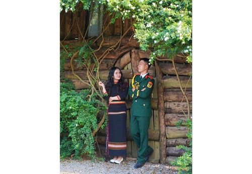 Phạm Phúc Hưng cùng bạn gái H Uyên Êban. Ảnh do nhân vật cung cấp