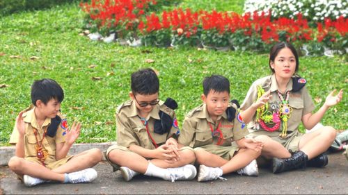 Một buổi sinh hoạt của Tổng đoàn Sao Bắc Đẩu tại công viên Tao Đàn, phường Bến Thành, TPHCM (ẢNH: HỮU VI)
