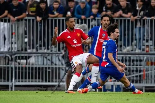 Tiền vệ Youri Tielemans có trận ra mắt sau khi vào sân từ ghế dự bị và tạo dấu ấn bằng đường chọc khe cho Bruno Fernandes, nhưng đội bóng vẫn thiếu một tiền vệ phòng ngự đúng nghĩa. Ảnh: Man Utd.