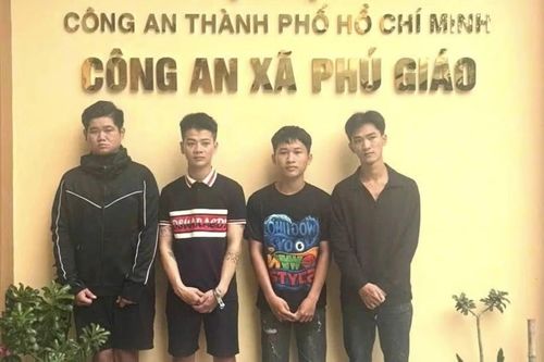 4 nghi phạm bị Công an xã Phú Giáo bắt giữ. Ảnh: Công an xã Phú Giáo.