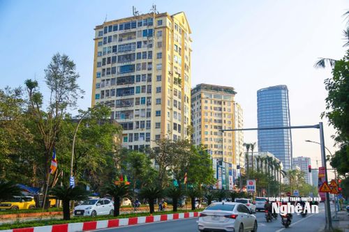 Đô thị Vinh (cũ) thu hút nhiều nhà đầu tư về bất động sản, thương mại, dịch vụ. Ảnh: Đình Tuyến
