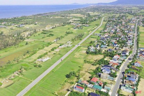 Cầu Bến Thủy 3 còn được kỳ vọng mở ra hướng phát triển mới cho du lịch vùng ven biển Đan Hải.