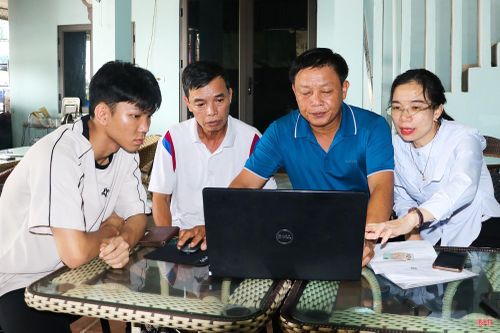 "Bình dân học vụ số” mở ra hành trình trang bị kỹ năng để mỗi người dân tự tin bước vào môi trường số.