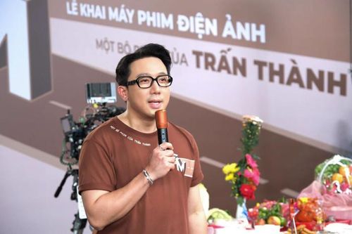 Trấn Thành trong lễ khai máy phim "Em". Ảnh: FBNV