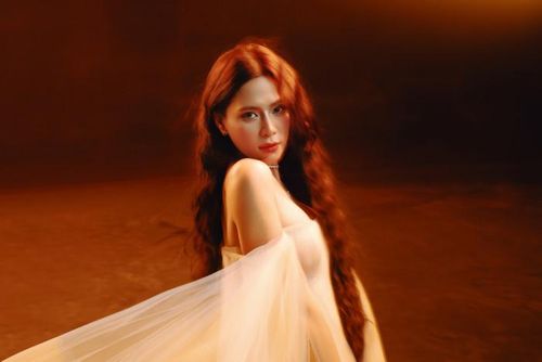 -Tại sao lại là chủ đề về WOMEN?