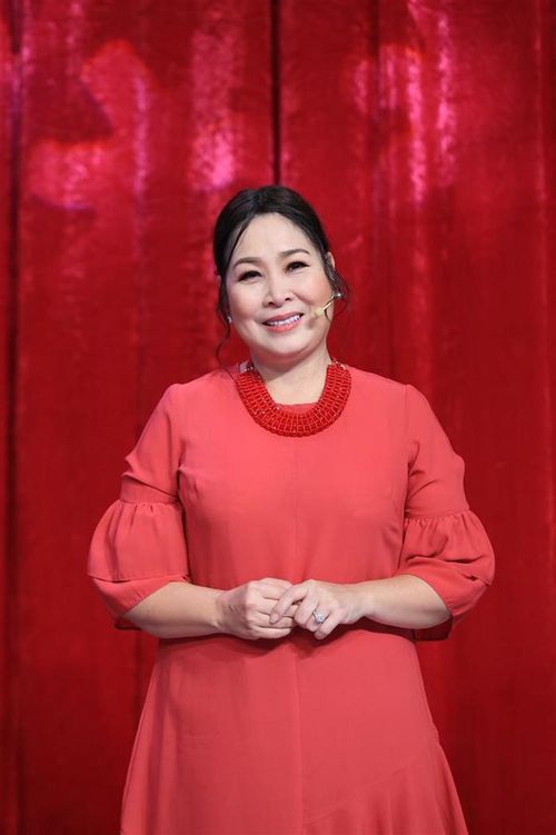 Dù có thực lực, song NSND Hồng Vân vẫn chưa có được "cú nổ" trên màn ảnh rộng.