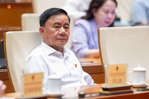 Thường trực Ban Bí thư Trần Cẩm Tú tham dự phiên họp. Ảnh: Phạm Thắng