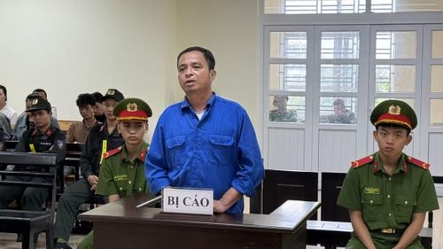 Bị cáo Y Nuen Ayun tại phiên toà sơ thẩm, tháng 8/2026.