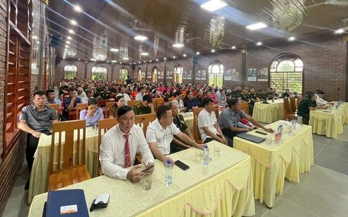 Toàn cảnh hội trường