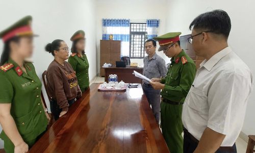 Cơ quan CSĐT thực hiện các quyết định tố tụng hình sự đối với Nguyễn Thị Hằng.