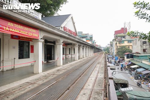 Trong đó, đoạn E kéo dài từ phố Nguyễn Thiếp đến ga Long Biên được quy hoạch thành công viên công cộng kết hợp bảo tồn ga Long Biên cũ, hình thành không gian xanh và kết nối tuyến đi bộ dọc hệ thống vòm cầu.