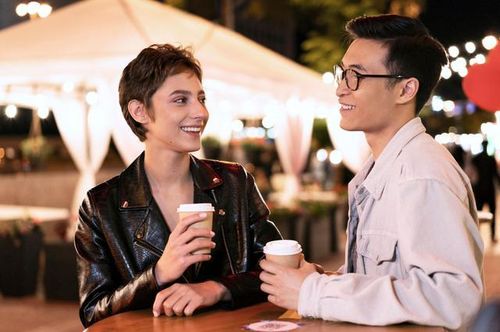 Song Ngư đặc biệt thích những lời nói mang màu sắc lãng mạn như lời hứa sẽ luôn ở bên, những câu khen ngợi khiến nàng cảm thấy mình đặc biệt. Ảnh minh họa