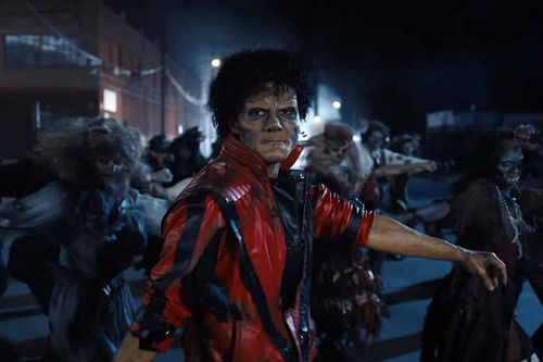  Do Antoine Fuqua đạo diễn, Michael tái hiện cuộc đời Michael Jackson từ những năm đầu sự nghiệp đến khi trở thành biểu tượng âm nhạc toàn cầu. Jaafar Jackson, cháu ruột của Michael, đảm nhận vai chính và nhận nhiều lời khen về màn trình diễn. Tuy nhiên, giới phê bình cho rằng bộ phim hơi an toàn, chưa đào sâu đầy đủ những khía cạnh phức tạp trong cuộc đời ông hoàng nhạc pop. 