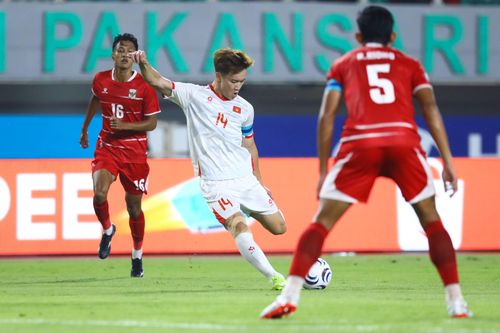  ASEAN Cup 2026 chững lại một tuần trước bán kết, nhưng sau đó các đội phải đá hai lượt chỉ cách nhau ba ngày. Ảnh: Minh Chiến. 