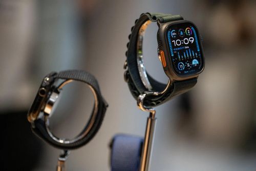 Một mẫu Apple Watch Ultra. Ảnh: Bloomberg.