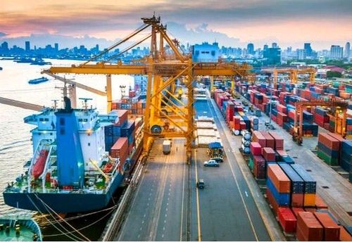 Xuất khẩu của Việt Nam đạt 475 tỉ USD trong năm 2025, tăng 17% so với năm trước. Xuất khẩu của Thái Lan đạt 335,1 tỉ USD, tăng 12,7%