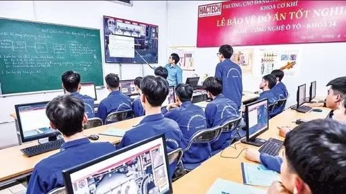 Với chính sách mới, người học có thể tích lũy kết quả học tập theo từng chặng. (Ảnh: THÀNH ĐẠT)