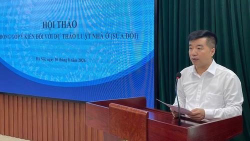 Thạc sĩ Nguyễn Quyết Chiến, Tổng Thư ký Liên hiệp các Hội Khoa học và Kỹ thuật Việt Nam phát biểu tại hội thảo. (Ảnh: BÍCH LIÊN)