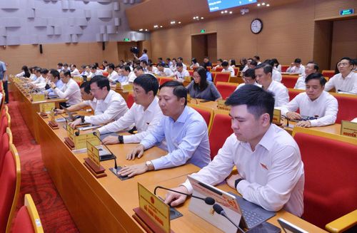 Đại biểu HĐND TP Hà Nội thông qua Nghị quyết về việc thành lập, tổ chức lại một số cơ quan chuyên môn thuộc UBND TP Hà Nội.