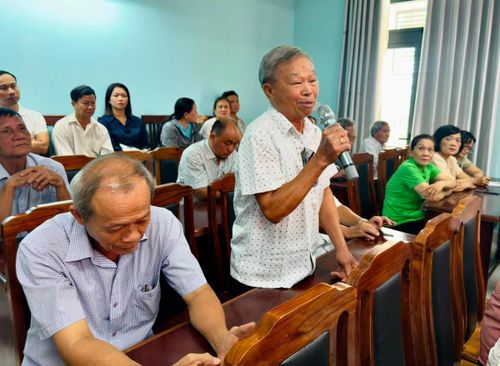 Rất nhiều vấn đề dân sinh được các cử tri quan tâm.
