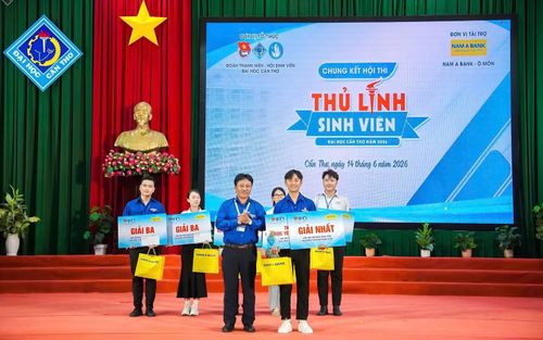 Sáng đoạt giải Nhất chung cuộc và giải phụ "Thí sinh được yêu thích nhất" tại Hội thi Thủ lĩnh sinh viên ĐH Cần Thơ 2026.