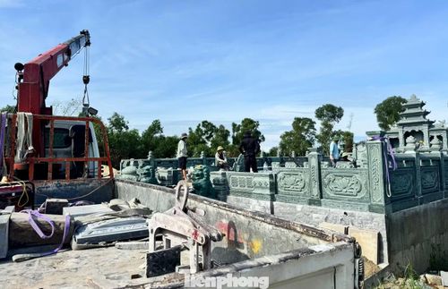 Đây là khu lăng mộ cuối cùng trong 3 công trình vi phạm được tháo dỡ. (Ảnh: Thanh Nga).