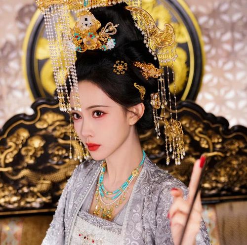 Mạnh Tử Nghĩa tiếp tục ghi điểm nhờ nhan sắc nổi bật trong Thượng Công Chúa. Để phù hợp với hình tượng mỹ nhân thời Đường, nữ diễn viên tăng khoảng 4,5 kg (9 cân Trung Quốc), đồng thời học cưỡi ngựa và luyện kiếm. Tạo hình váy tím của cô nhanh chóng nhận hơn 200.000 lượt yêu thích, trong khi bộ trang phục trắng đội mịch ly cũng được khen bám sát mỹ học thời Đường. Trong phim, Mạnh Tử Nghĩa sẽ khắc họa hành trình từ một công chúa phải đi hòa thân trở thành người phụ nữ bản lĩnh, giỏi mưu lược.