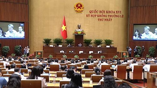 Toàn cảnh phiên thảo luận tại hội trường