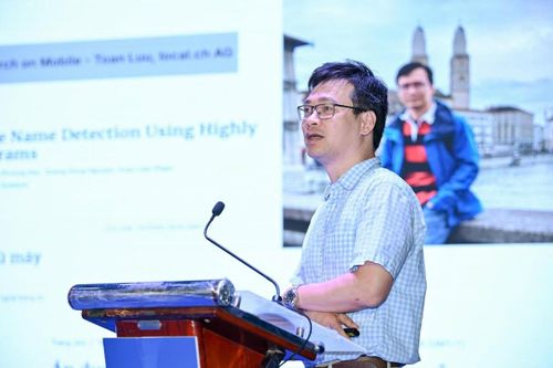 TS. Lưu Vĩnh Toàn, Chuyên gia VDEN, Giám đốc Phân tích Kỹ thuật UBS Group, Chủ tịch Hội Trí thức Chuyên gia Việt Nam tại Thụy Sĩ, chia sẻ kinh nghiệm về dữ liệu tại Thụy Sĩ. Ảnh: NDA.