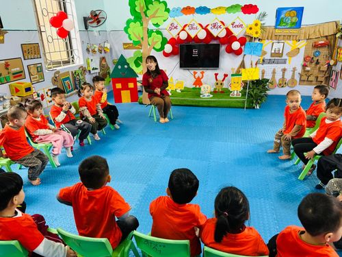 Việc sắp xếp mạng lưới cơ sở giáo dục công lập phải phù hợp với điều kiện thực tế, đảm bảo ổn định hoạt động dạy và học.