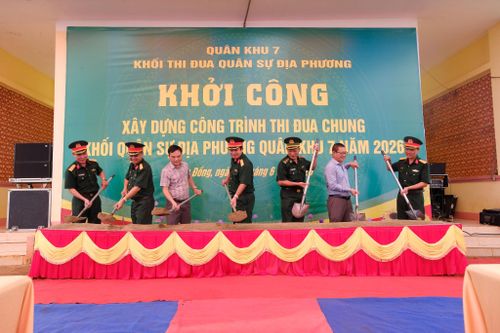 Khối thi đua quân sự địa phương Quân khu 7 khởi côngnâng cấp đường từ Cửa khẩu Đắk Peur đến chốt dân quân xã Thuận An