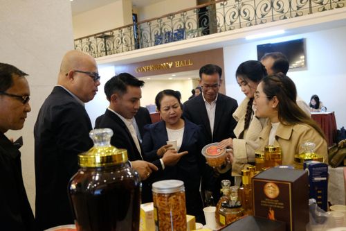 Bên cạnh phát triển du lịch, các đường bay được nối lại cũng là cơ hội quảng bá đặc sản tỉnh