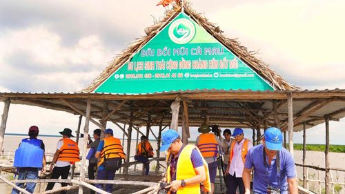 Khu du lịch Bãi Bồi Mũi Cà Mau (xã Đất Mũi, tỉnh Cà Mau).