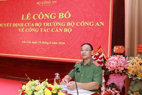 Thượng tướng Phạm Thế Tùng, Thứ trưởng Bộ Công an phát biểu giao nhiệm vụ tại buổi lễ. Ảnh: Tống Huệ