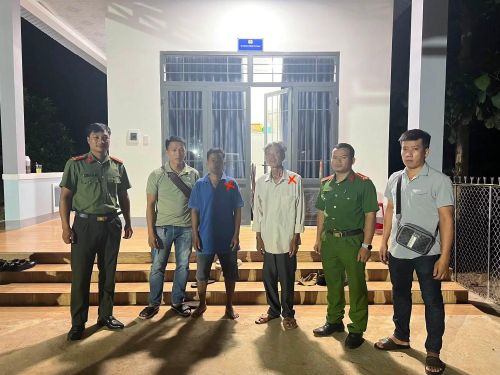 Bắt giữ 2 đối tượng có hành vi vi phạm pháp luật về vật liệu nổ.