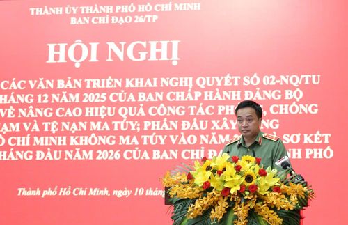 Trung tướng Mai Hoàng, Giám đốc Công an TP Hồ Chí Minh phát biểu định hướng nhiệm vụ trọng tâm trong năm 2026.